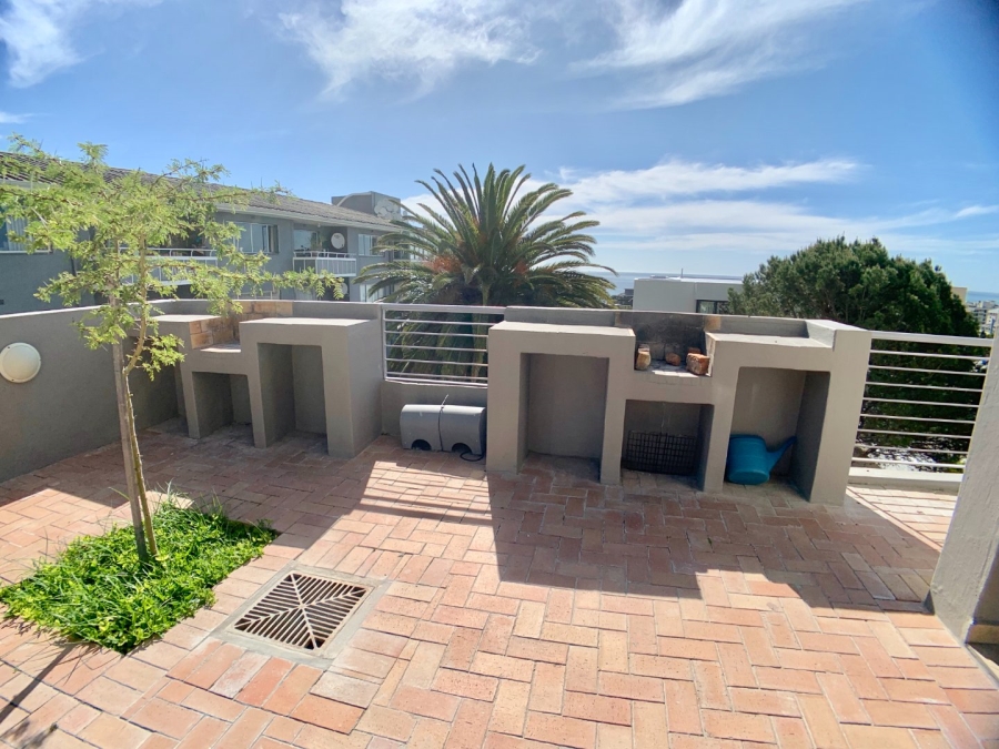 1 Bedroom Property for Sale in Sea Point Western Cape